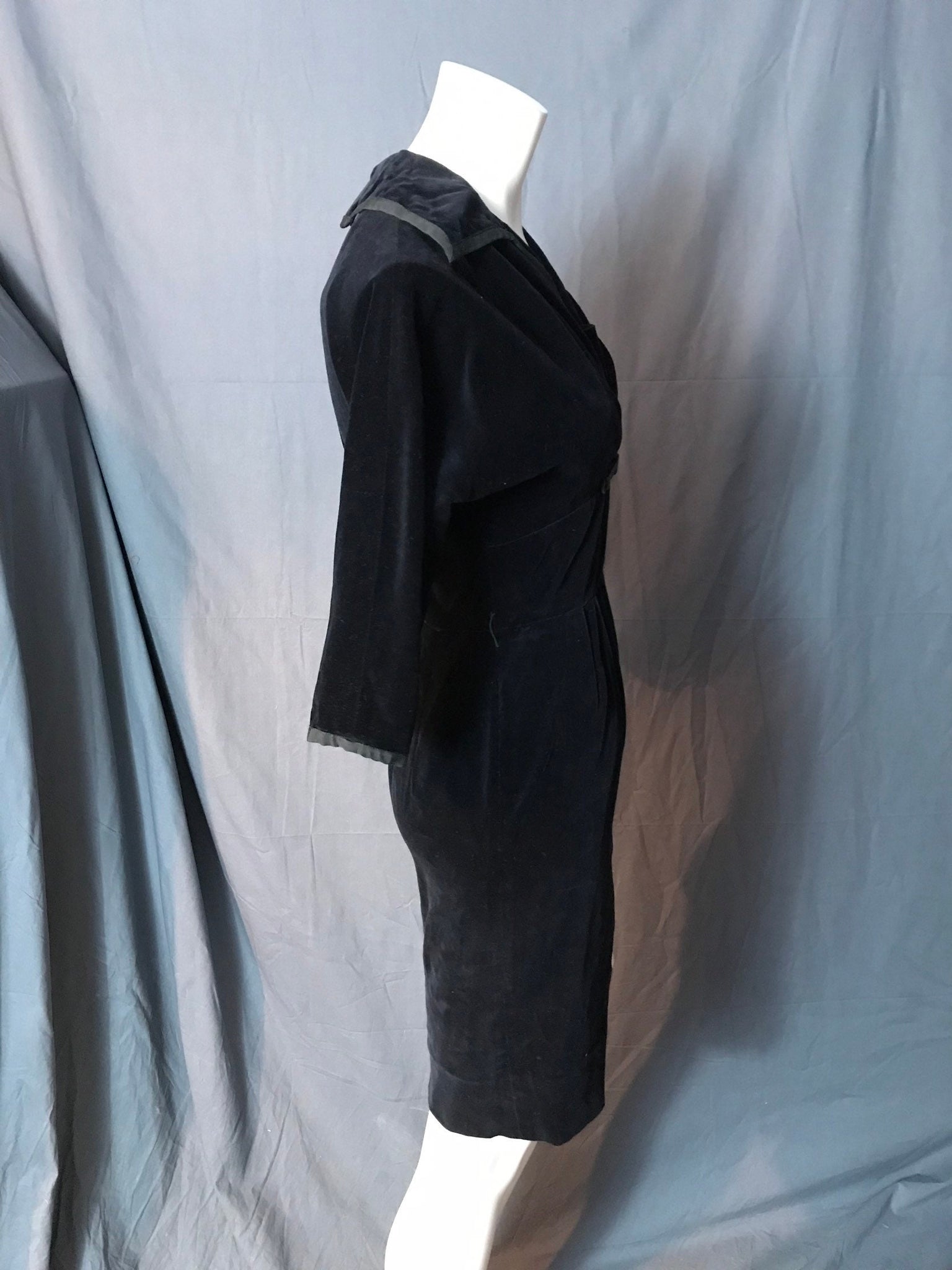 Vintage 1950's Black Velvet R & K Fitted Dress M