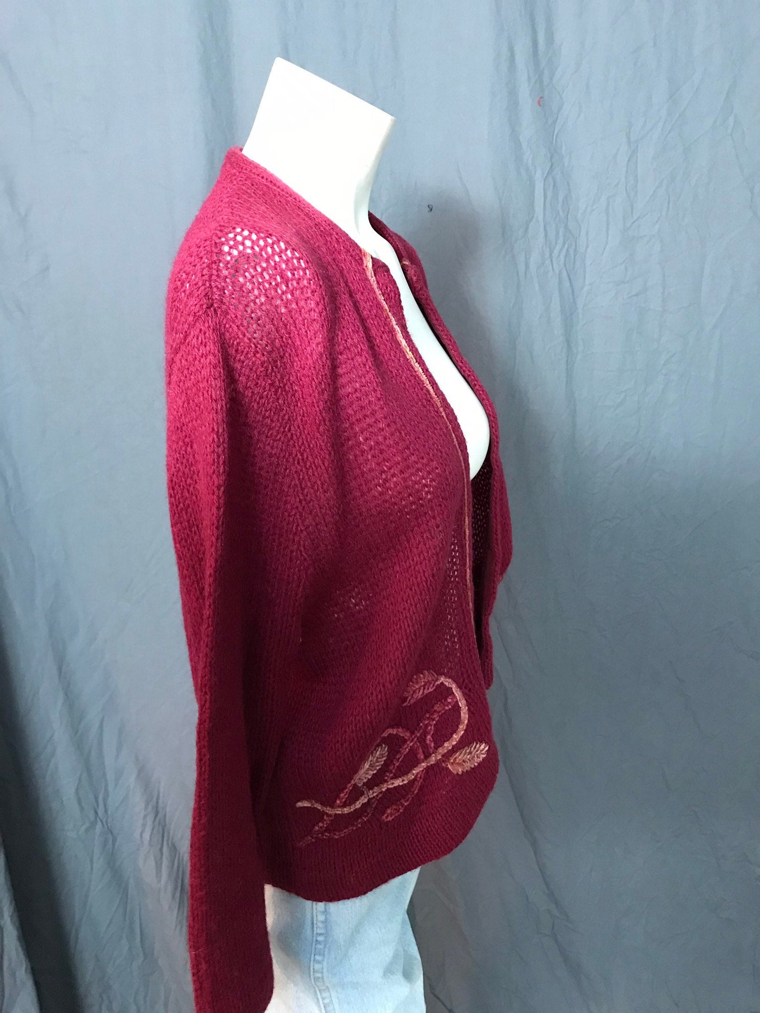 Vintage 1950’s maroon cardigan sweater M
