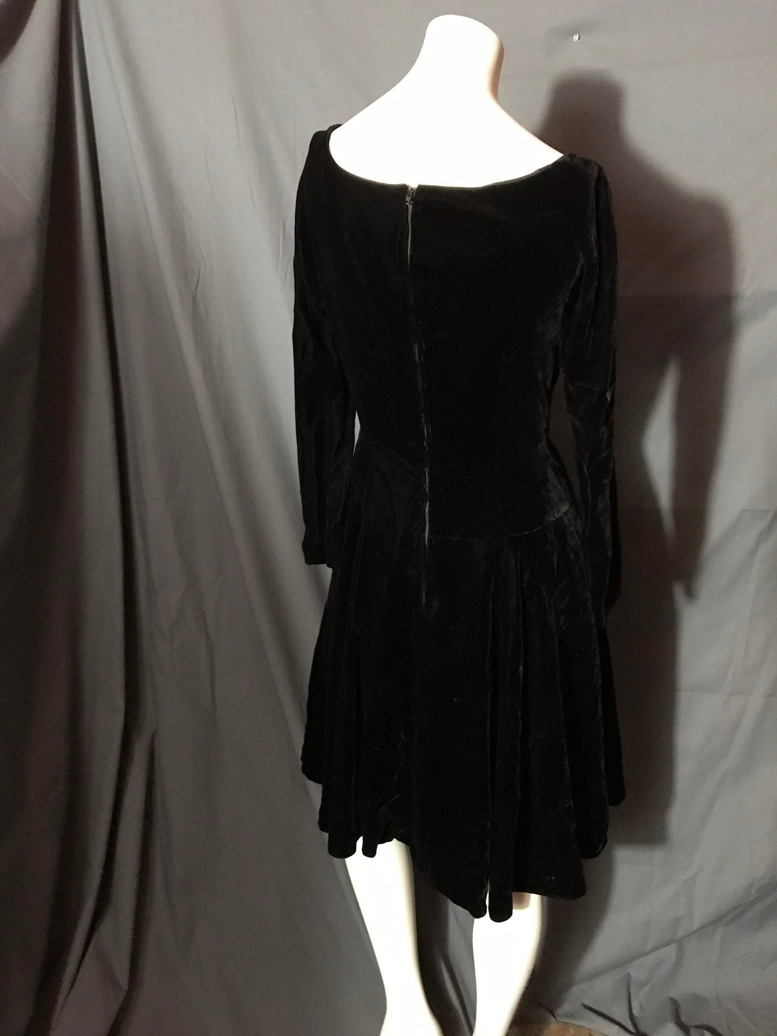 Vintage Anne Fogarty 1950’s black velvet full circle dress S M