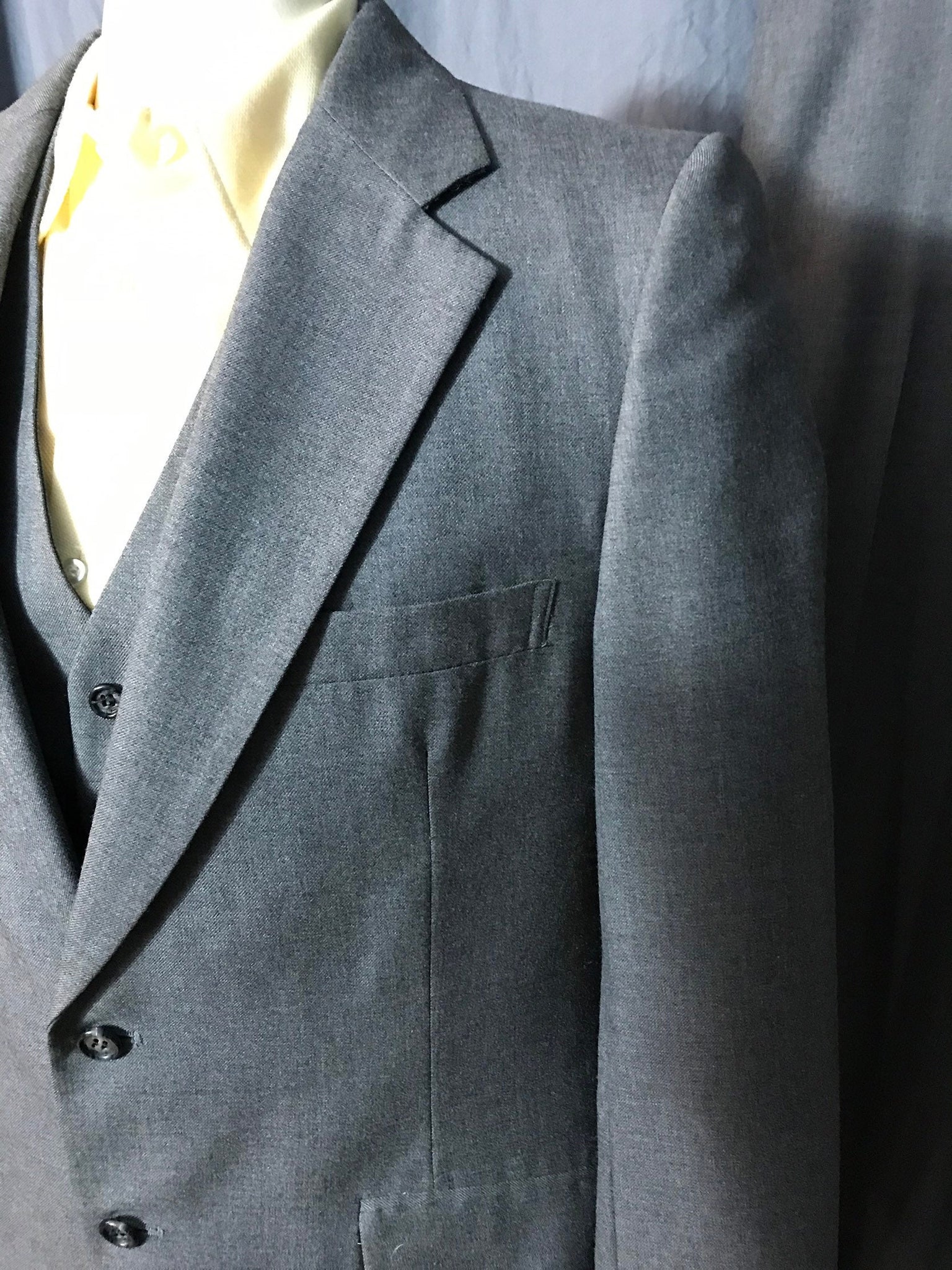 Vintage gray 3pc Suit 42