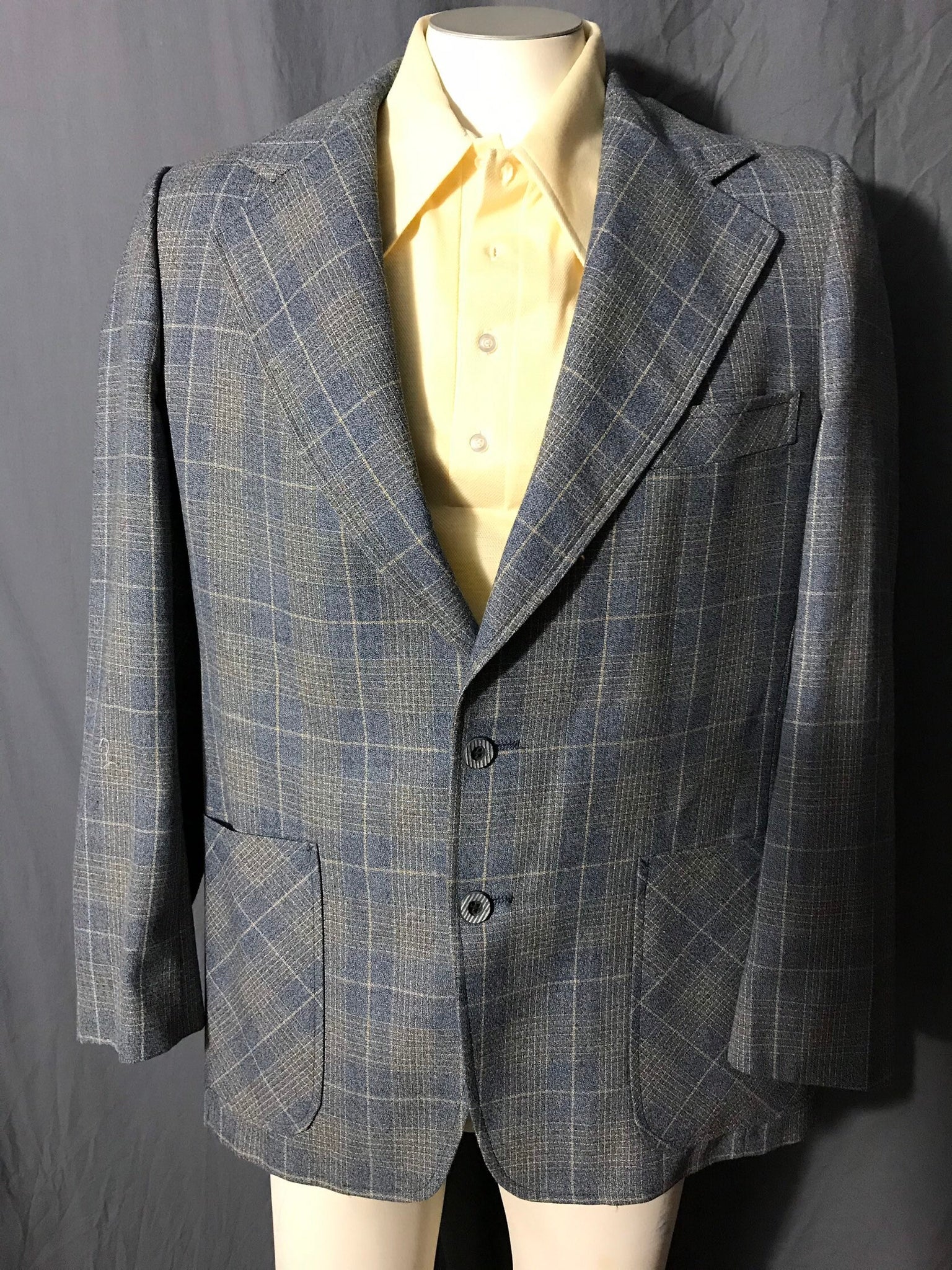 Vintage Curlee 1970’s blue plaid sports coat suit 42