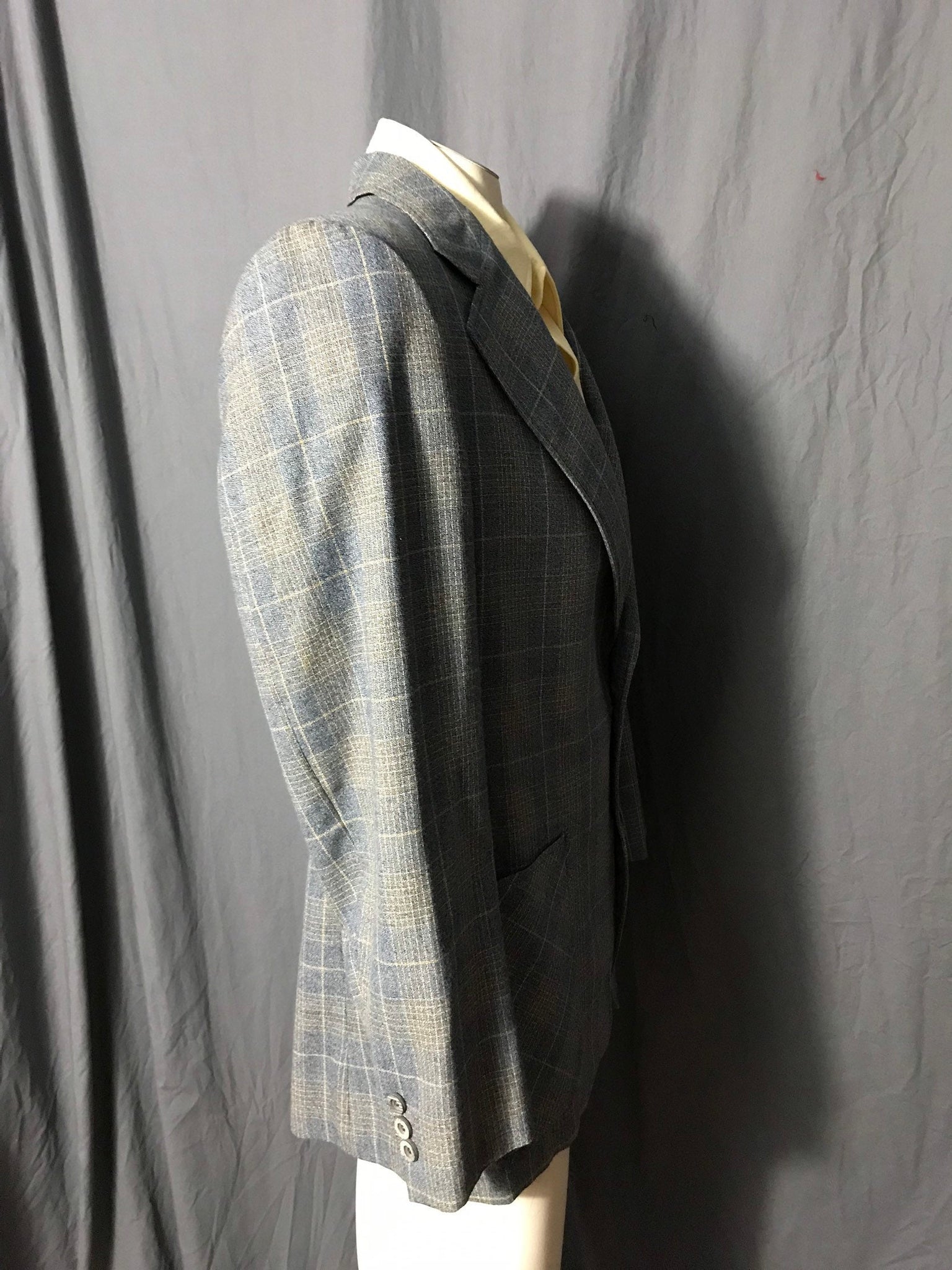 Vintage Curlee 1970’s blue plaid sports coat suit 42