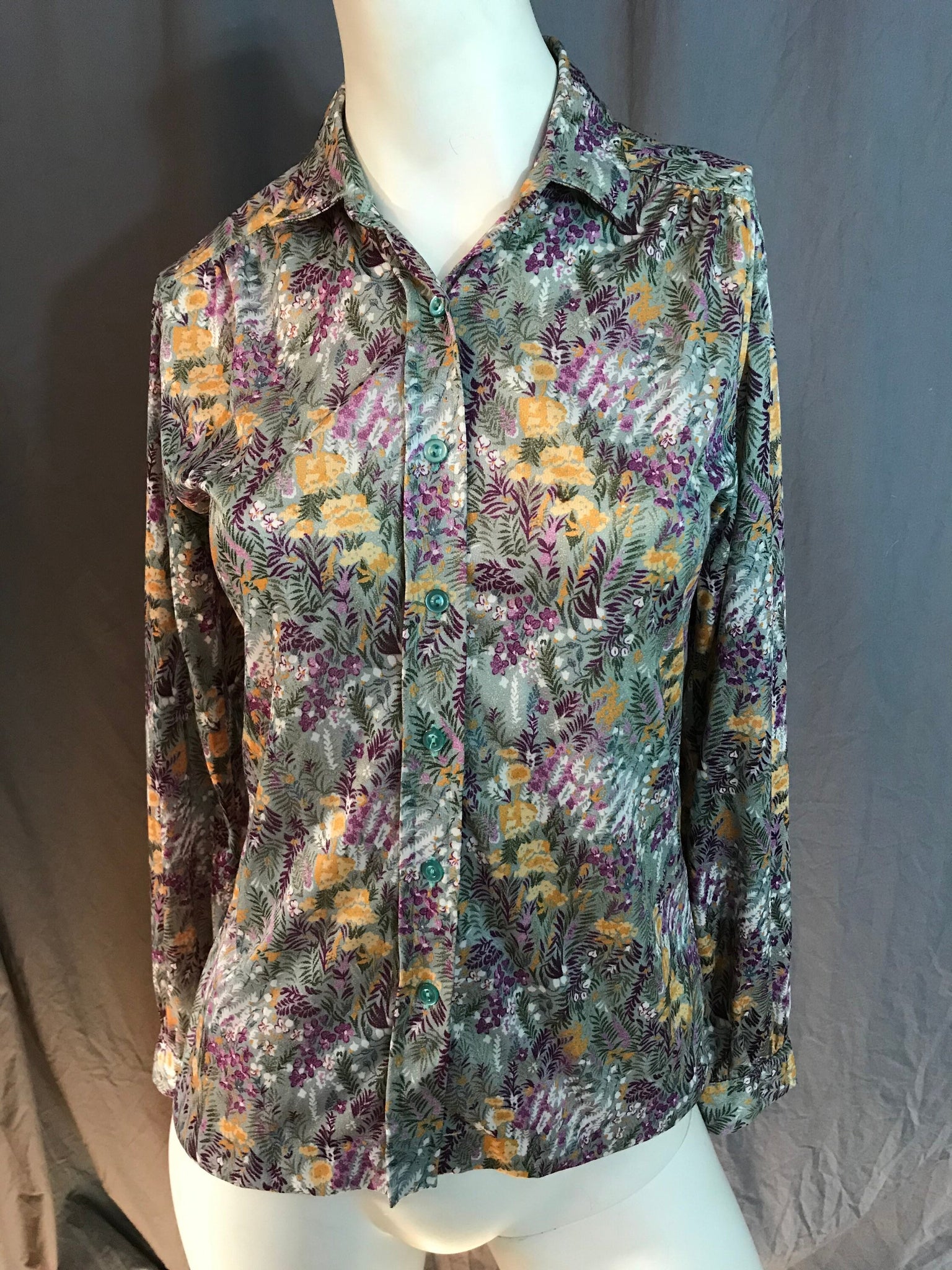 Vintage 1970’s silky women’s floral shirt 34 S