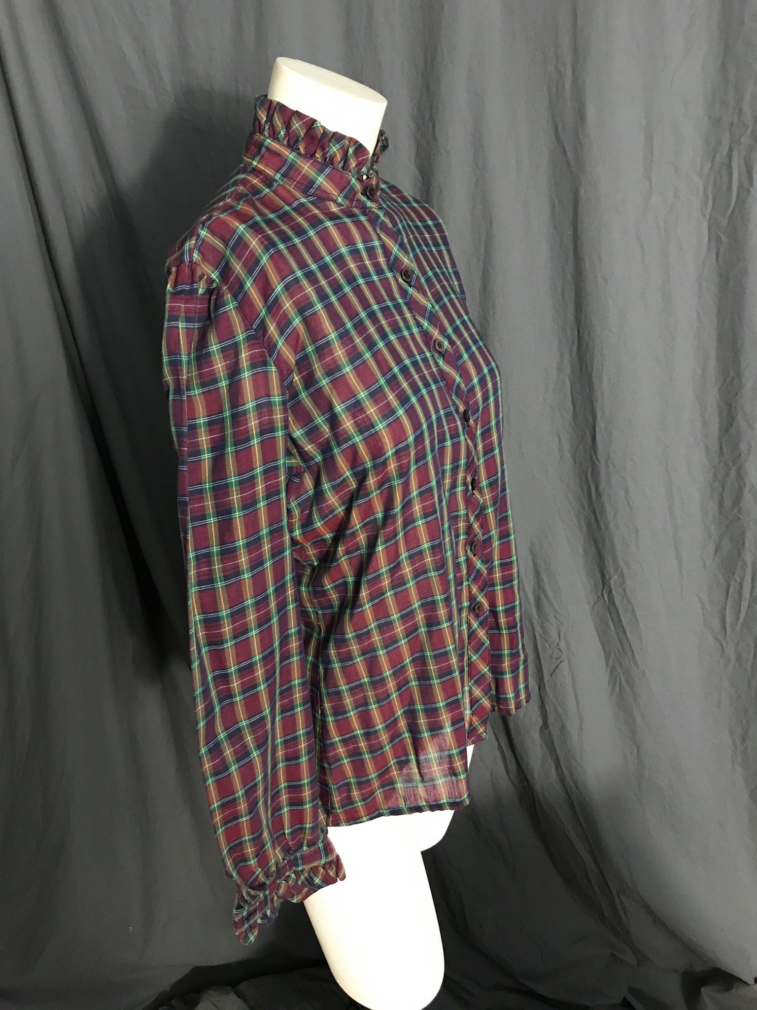 Vintage 1980’s Pigalle plaid shirt M