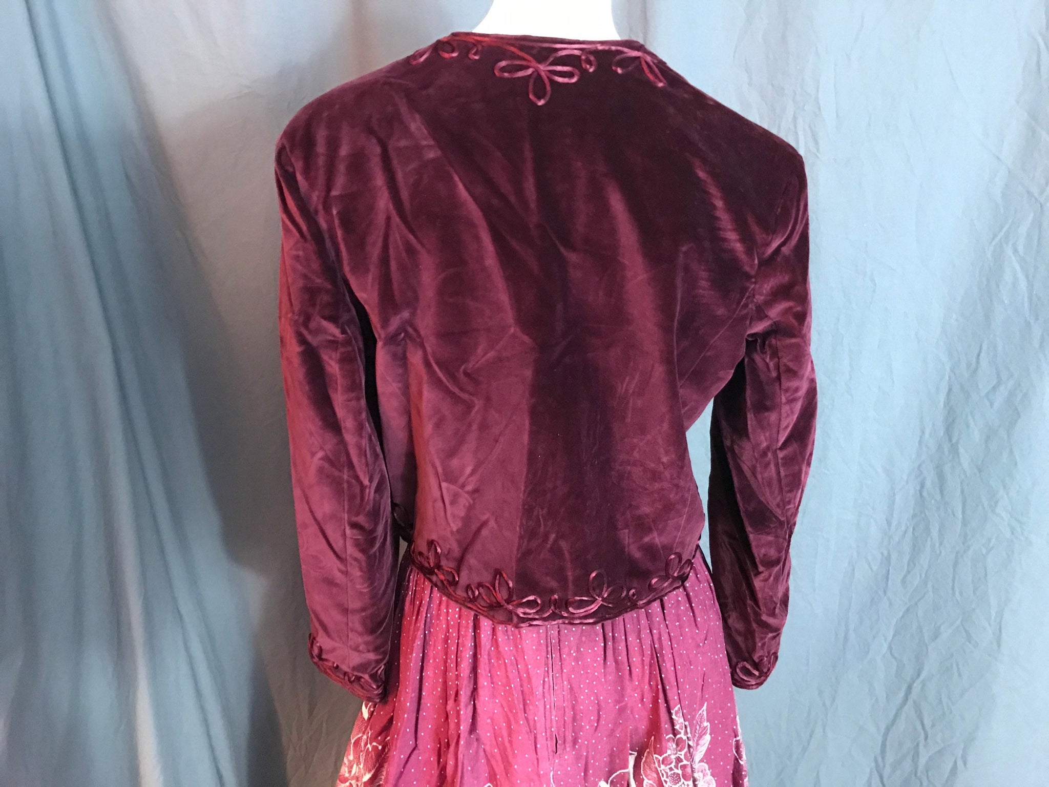 Vintage maroon velour 1970’s short jacket M
