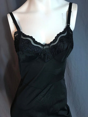 Vintage Warner’s Compli-fit, black slip 32 AVG