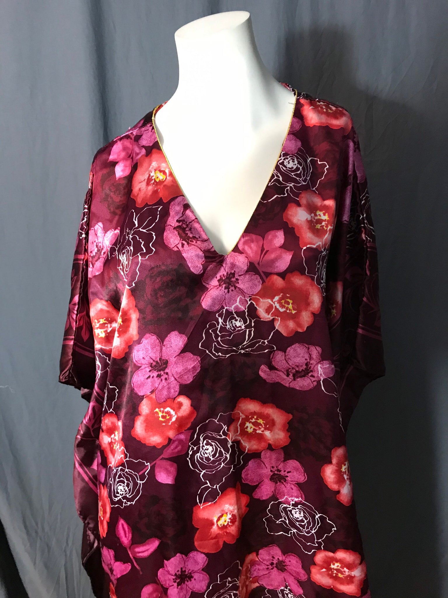 Vintage floral Bobbie Brooks caftan nightgown one size