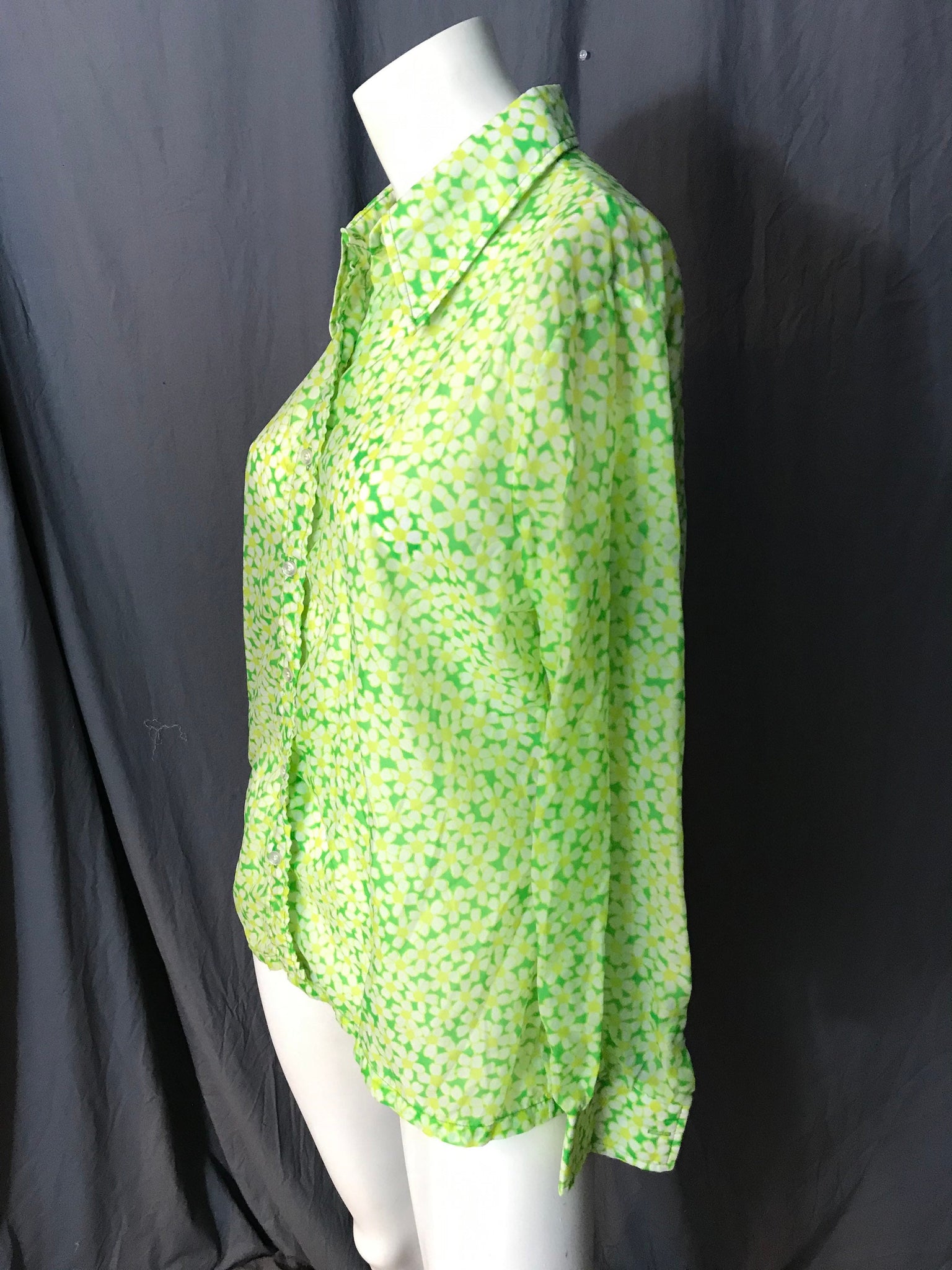 Vintage 1970’s bold daisy flower Judy Bond shirt L