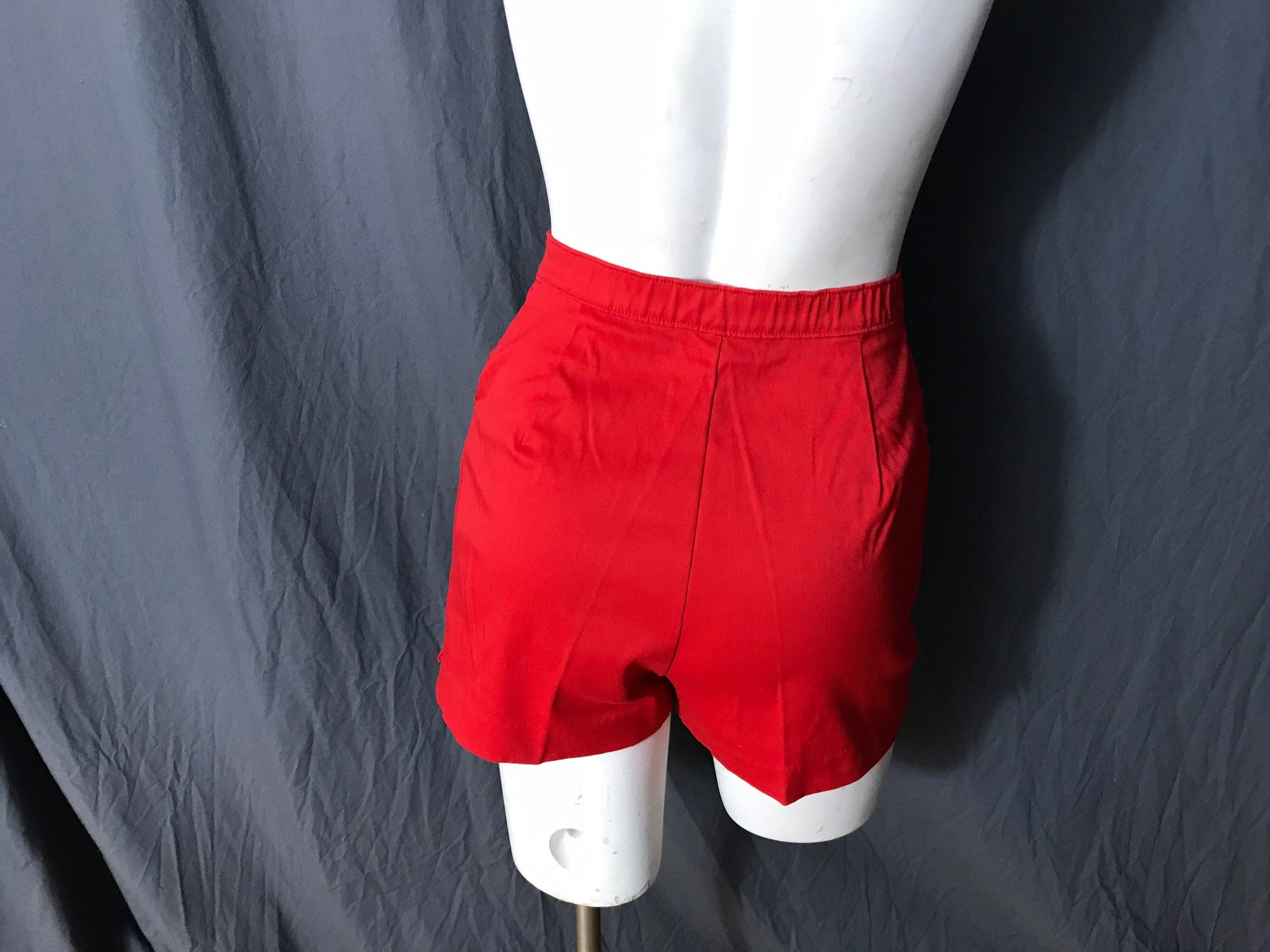 Vintage 1980’s Catalina red high waist shorts 8