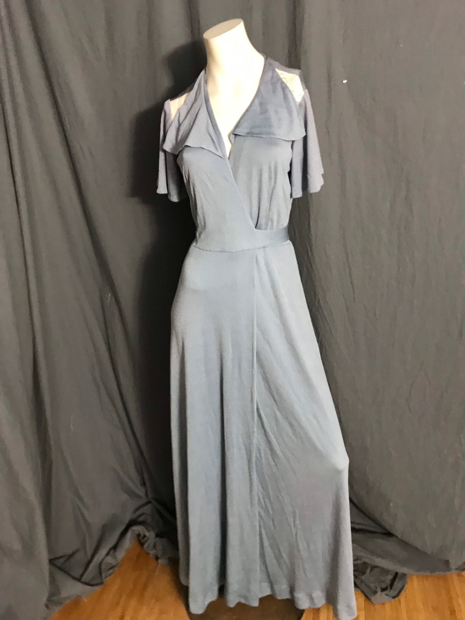 Vintage 1970’s blue wrap maxi dress M