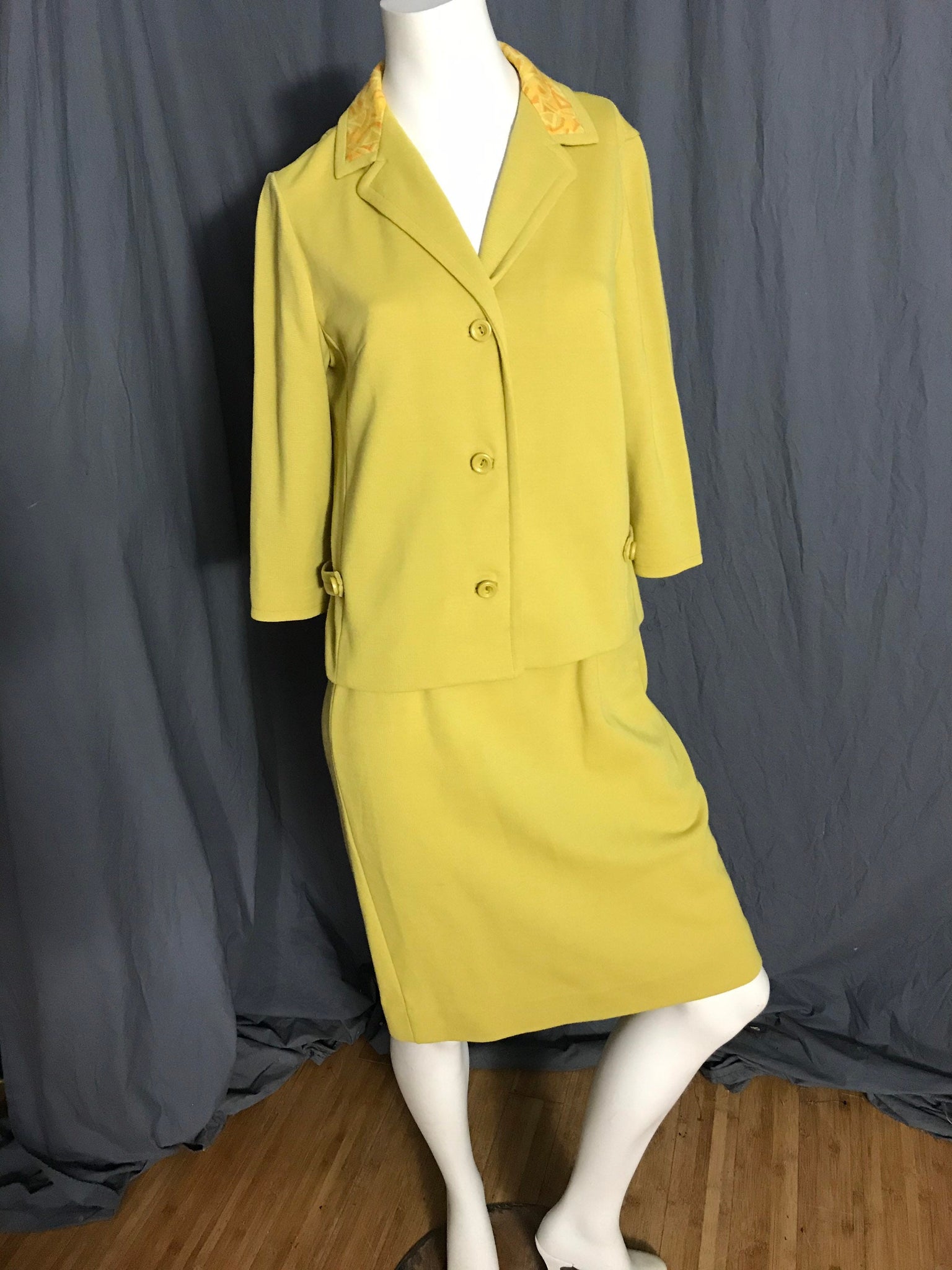 Vintage 1970’s Butte Knit mustard yellow women’s suit M