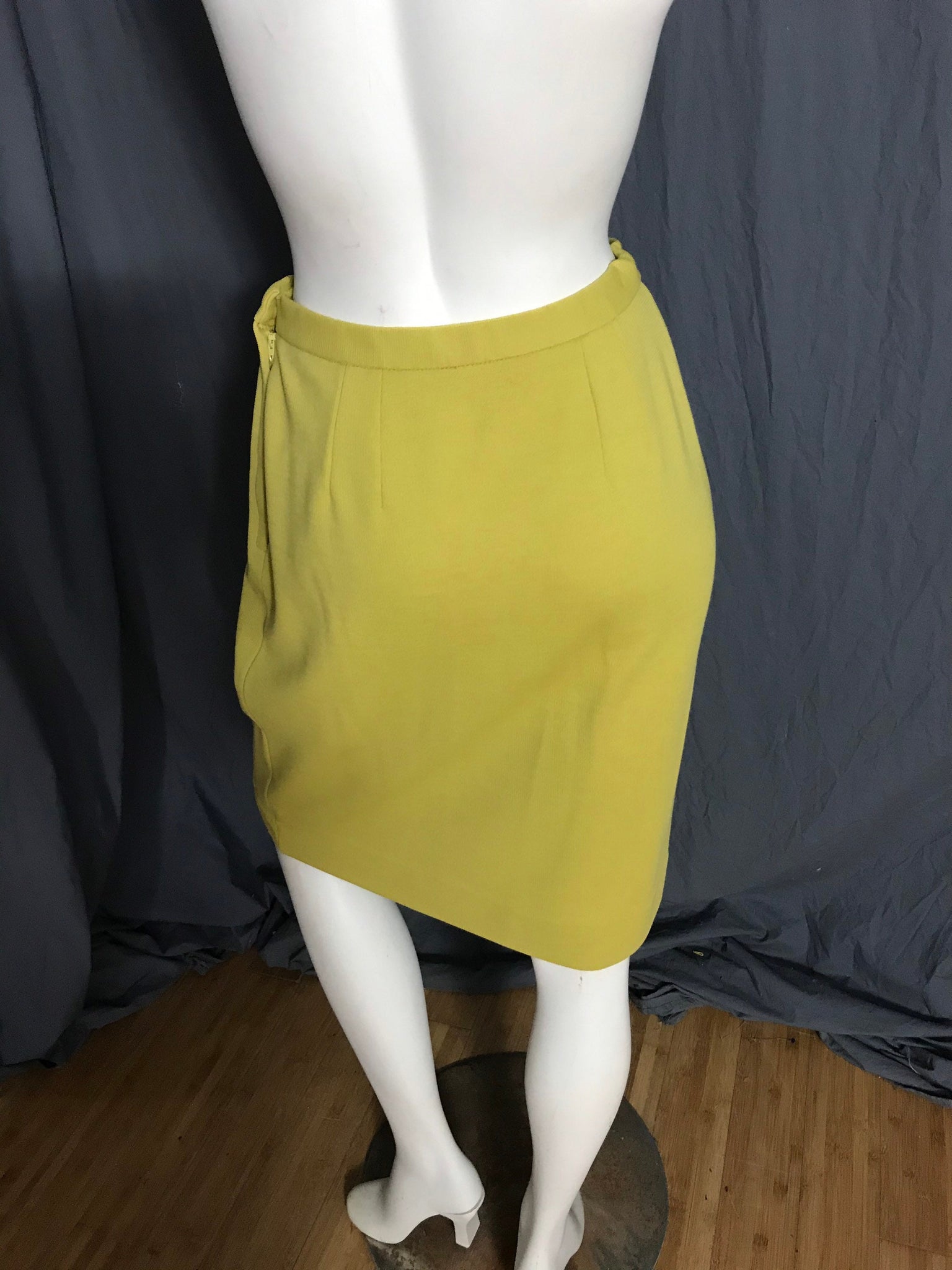 Vintage 1970’s Butte Knit mustard yellow women’s suit M