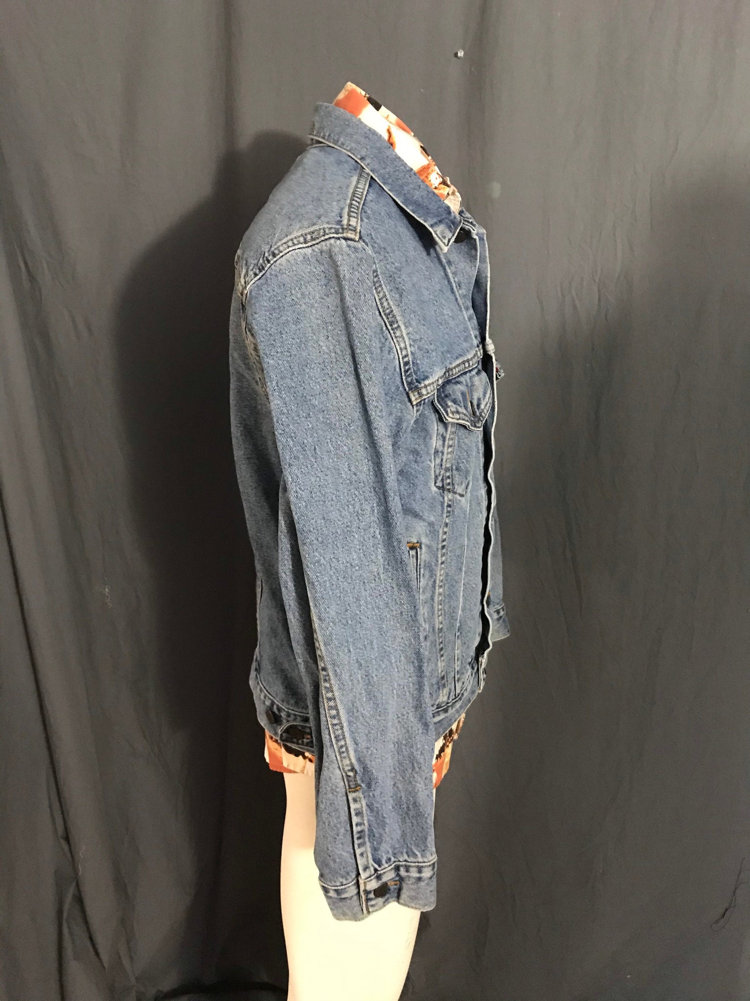Vintage Levi’s jean jacket M