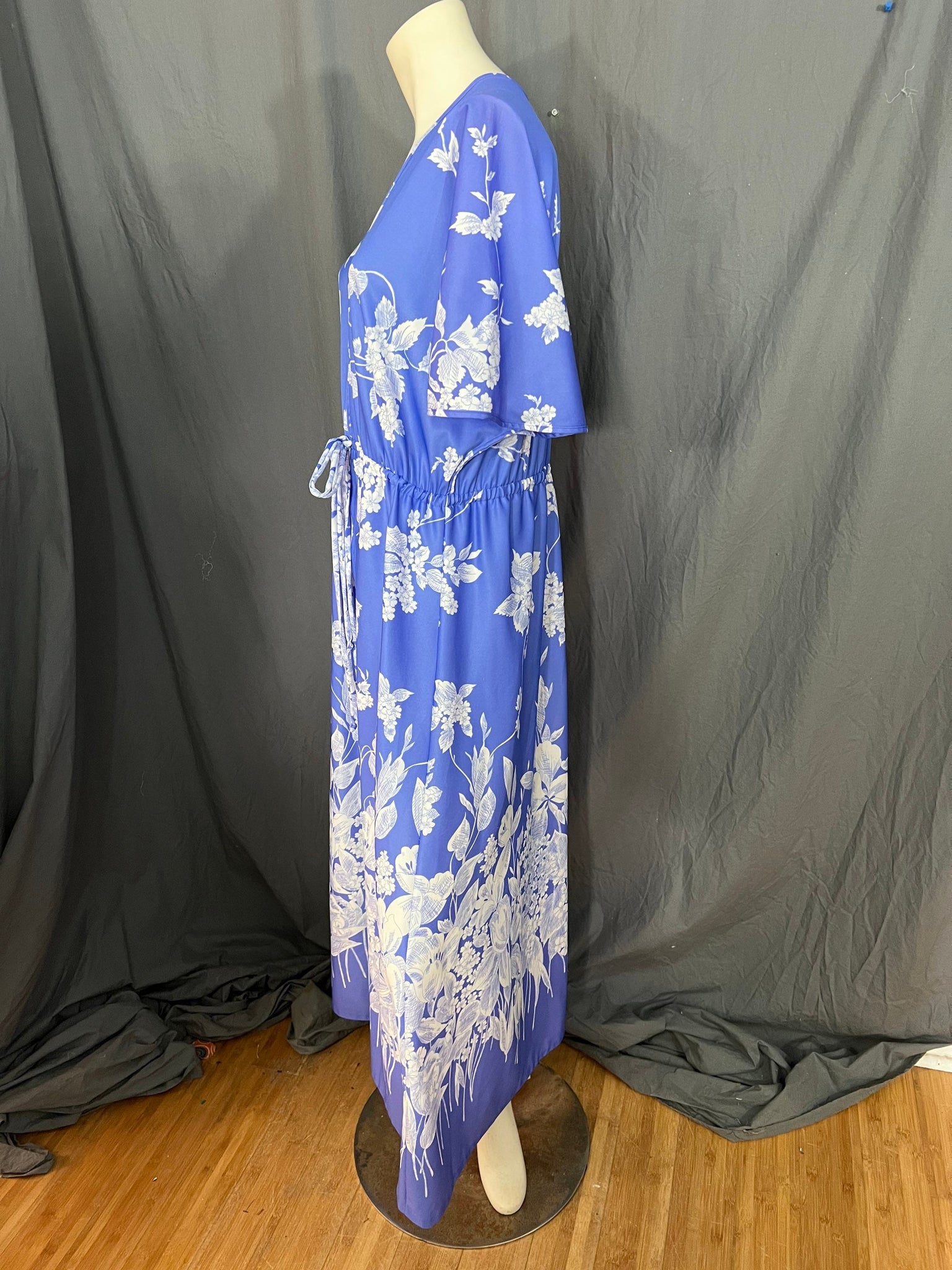 Vintage 1970's tropical Granada caftan dress L