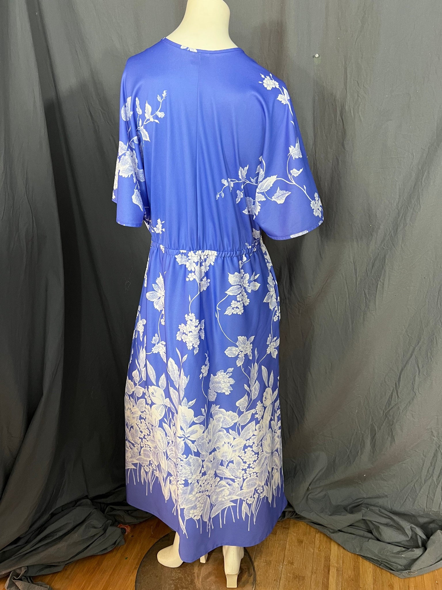 Vintage 1970's tropical Granada caftan dress L