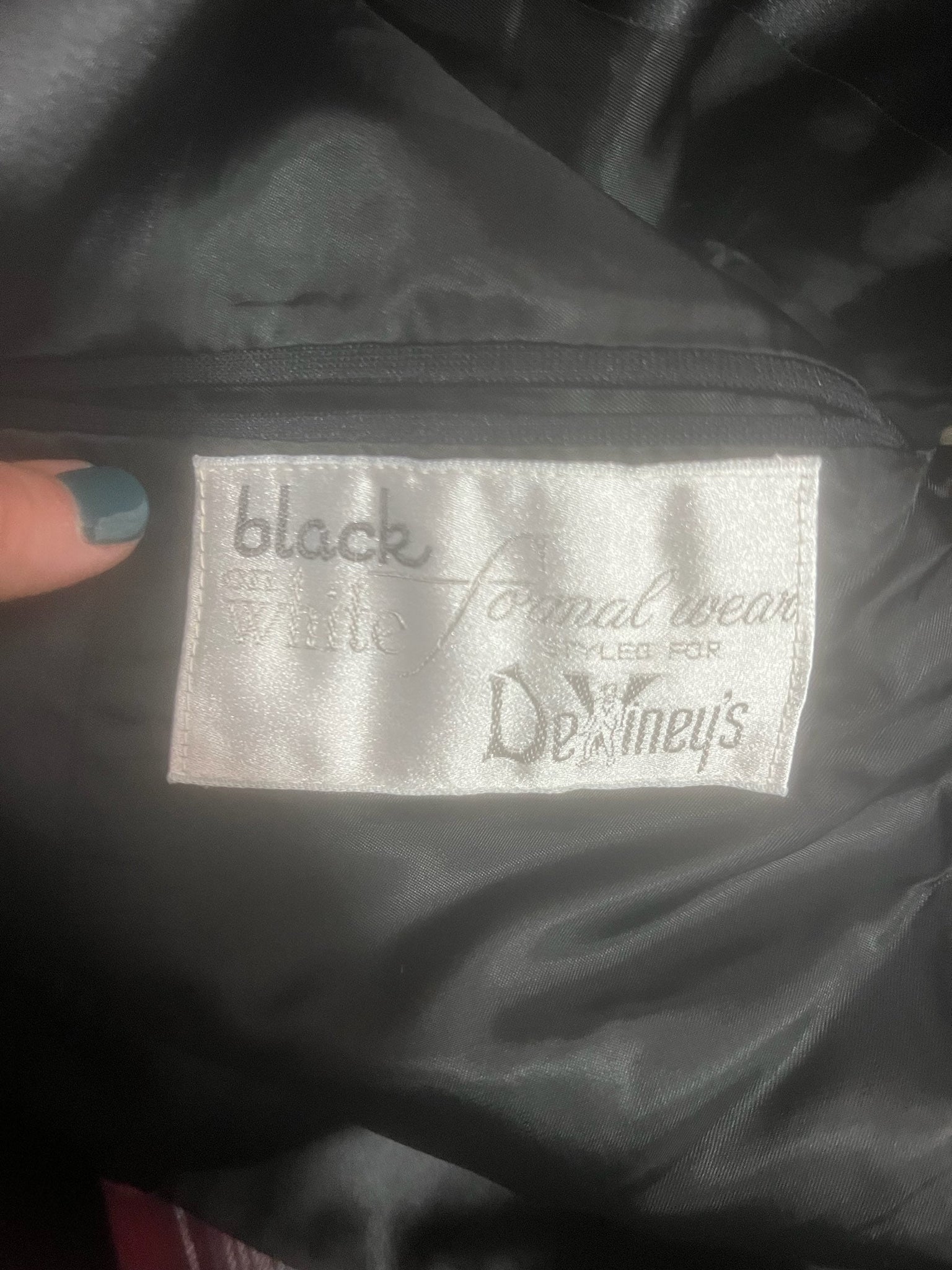 Vintage 70’s DeViney’s black tuxedo suit 42
