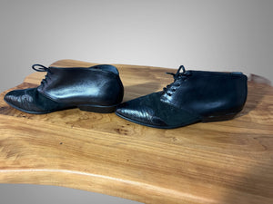 Vintage black short cut out boots 8