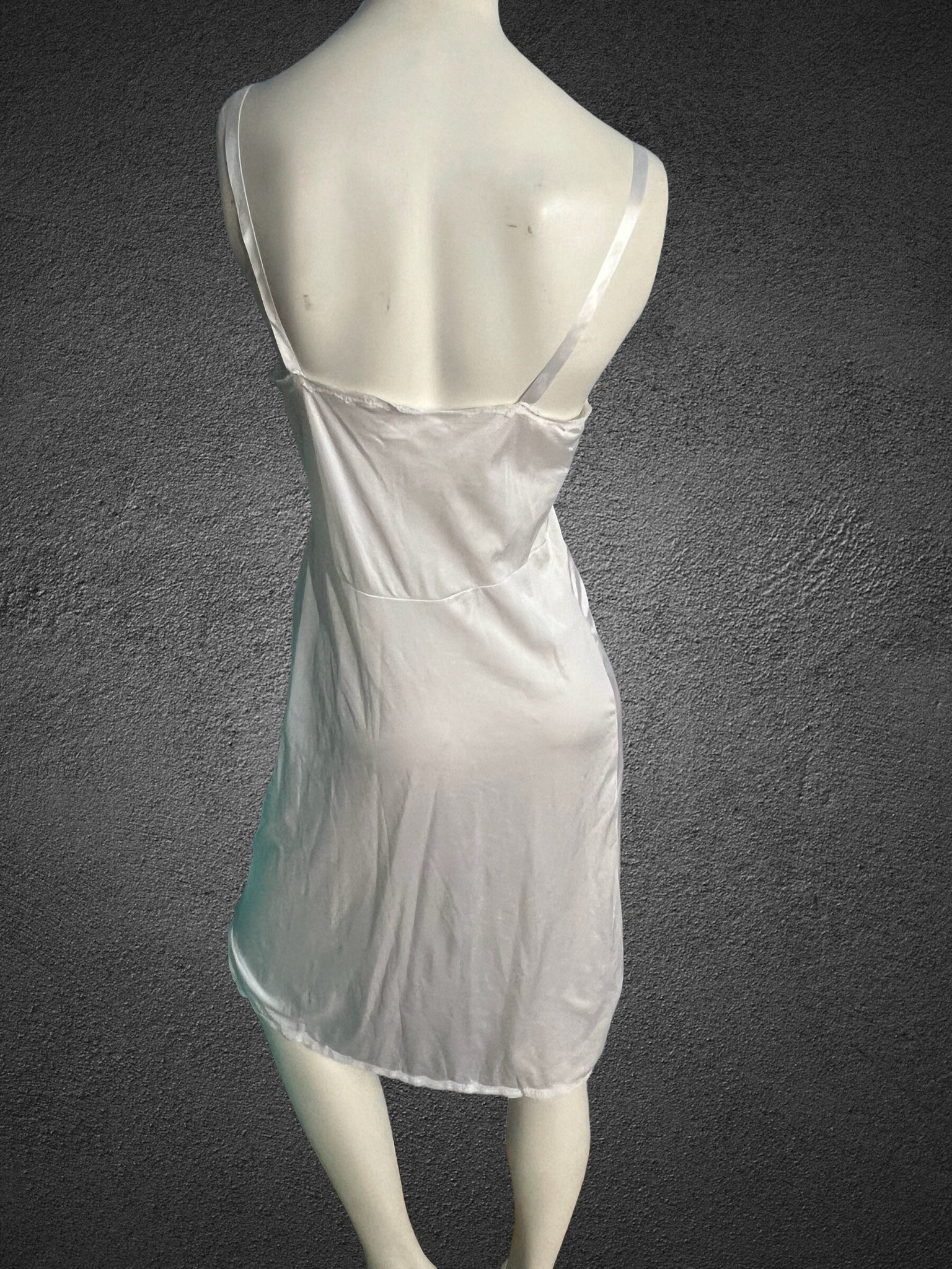 70's white full slip Dixie Belle 36