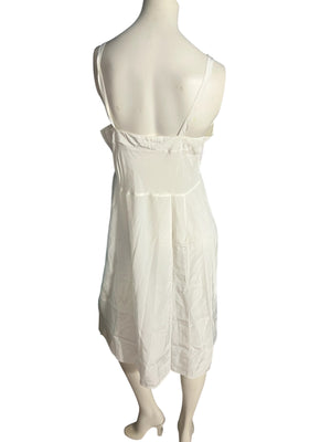 Vintage 50's white slipSnowdon 38 L