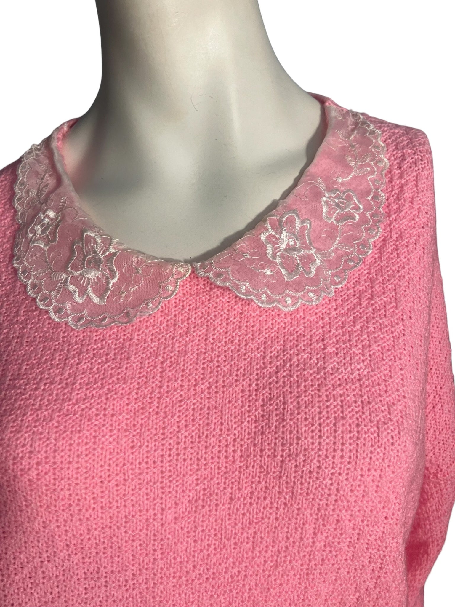Vintage 80's pink sweater lace collar Brunny L