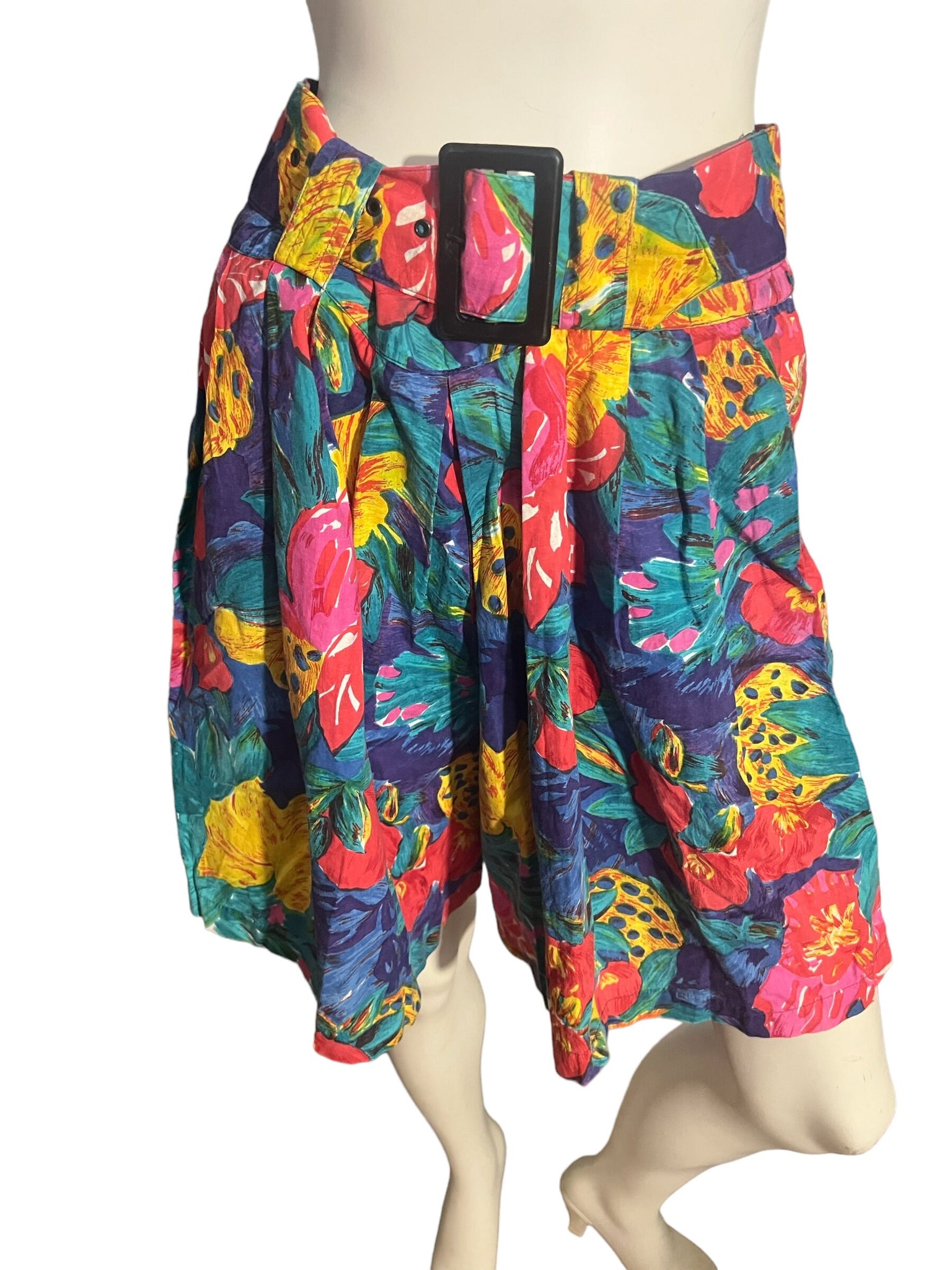 Vintage 80's tropical wide leg shorts M