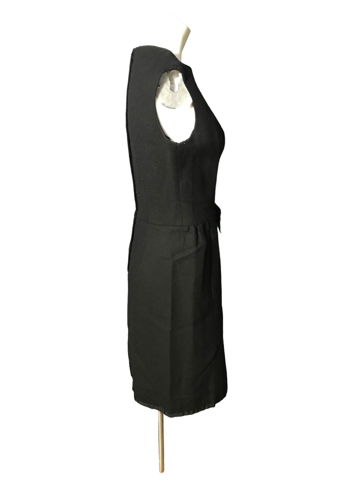 Vintage Peck & Peck black fitted 1950’s 1960’s dress M
