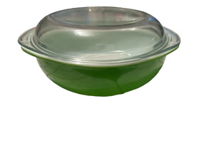 Vintage Kelly green Pyrex casserole bowl
