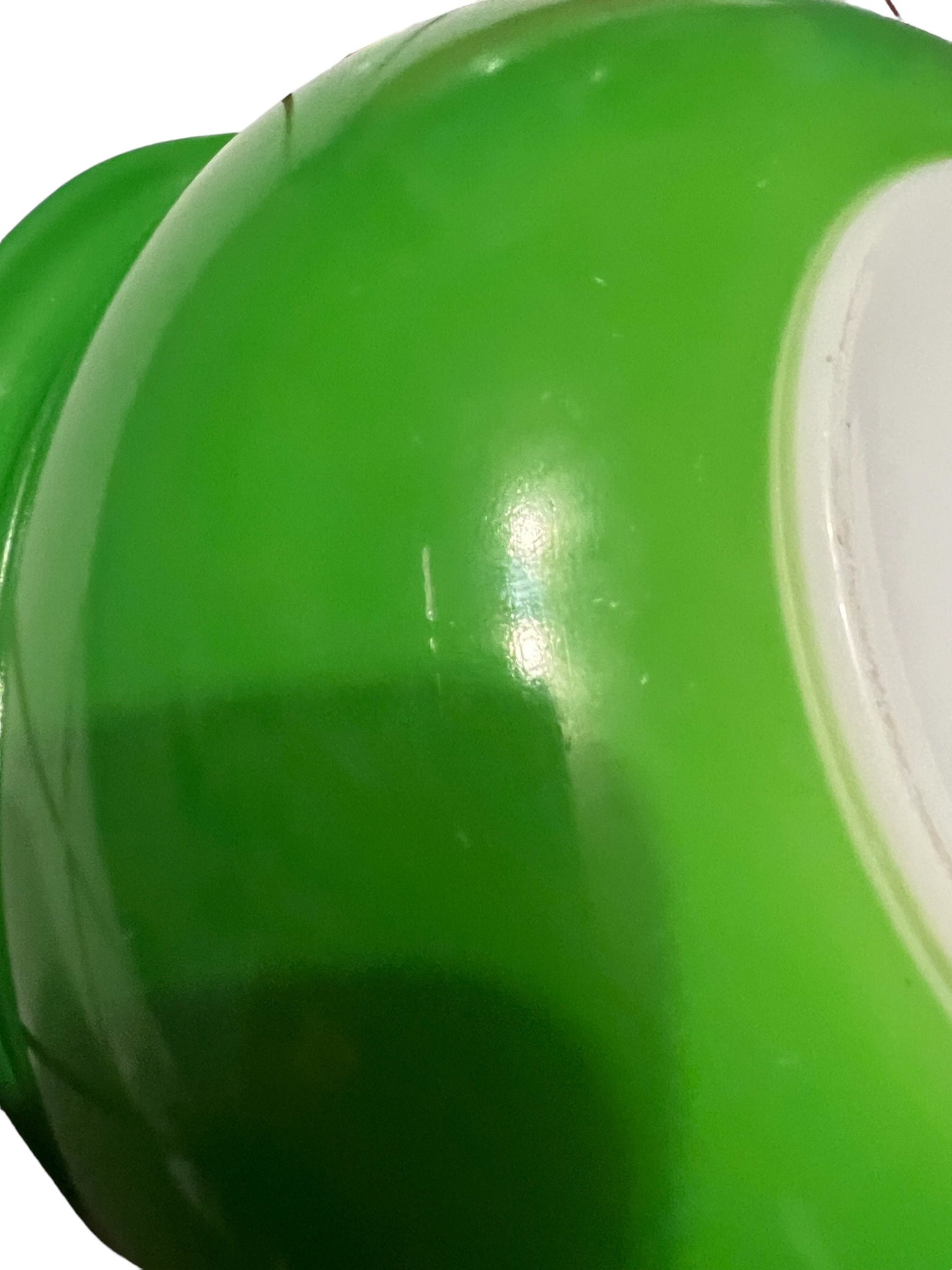 Vintage Kelly green Pyrex casserole bowl