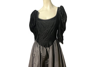 Vintage 80’s Gunne Sax dress 13 black velvet