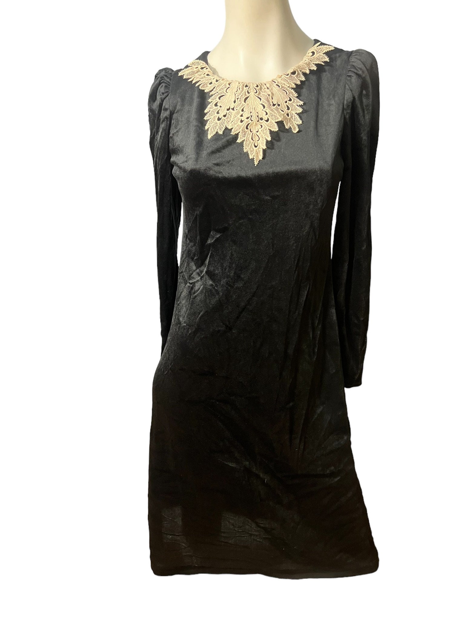 Vintage 80's Black velor Dress with lace collar 7 M