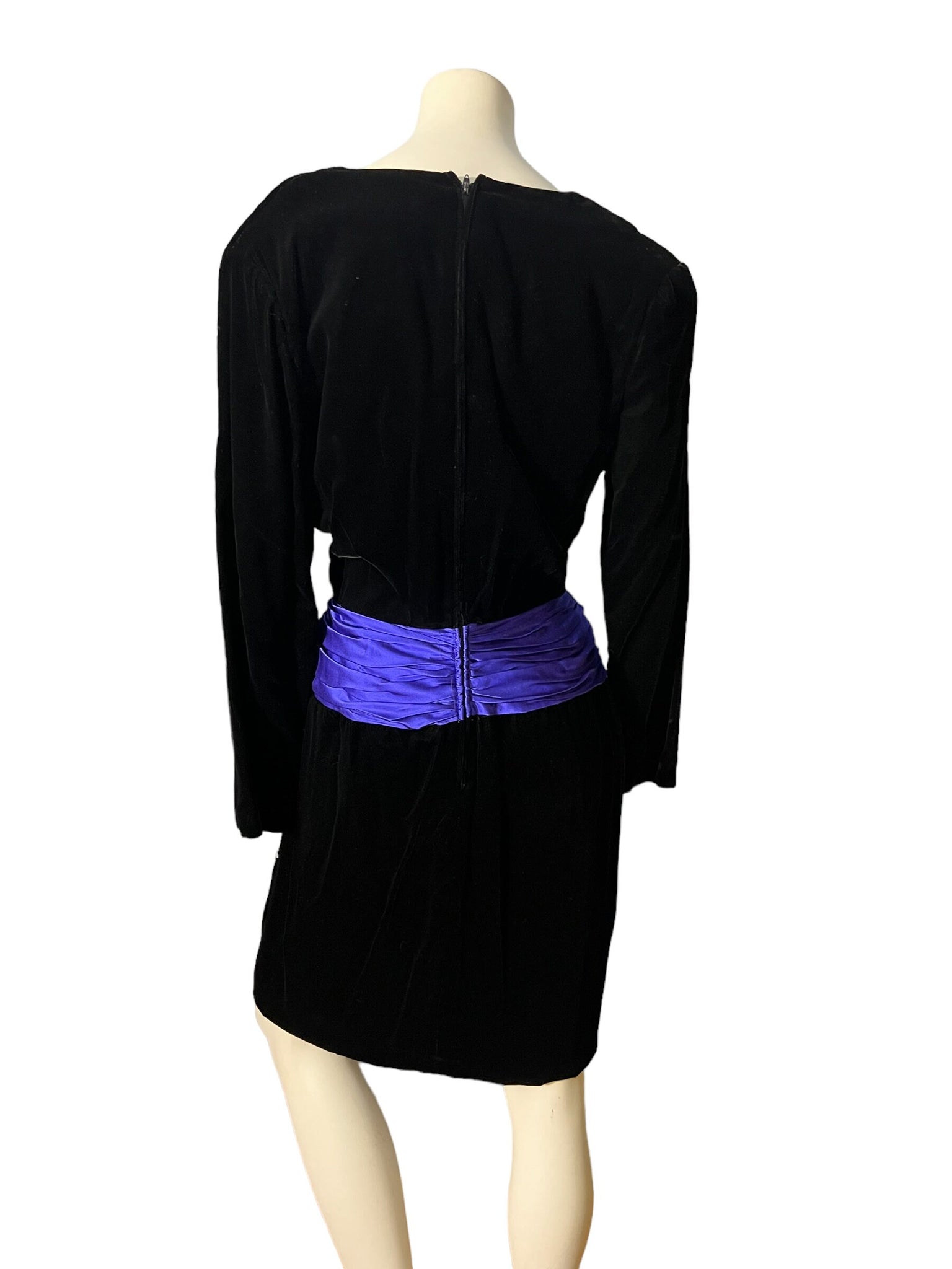 Vintage 80's Oscar de la Renta velvet dress