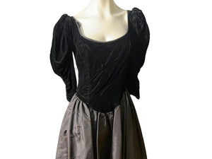 Vintage 80’s Gunne Sax dress 13 black velvet