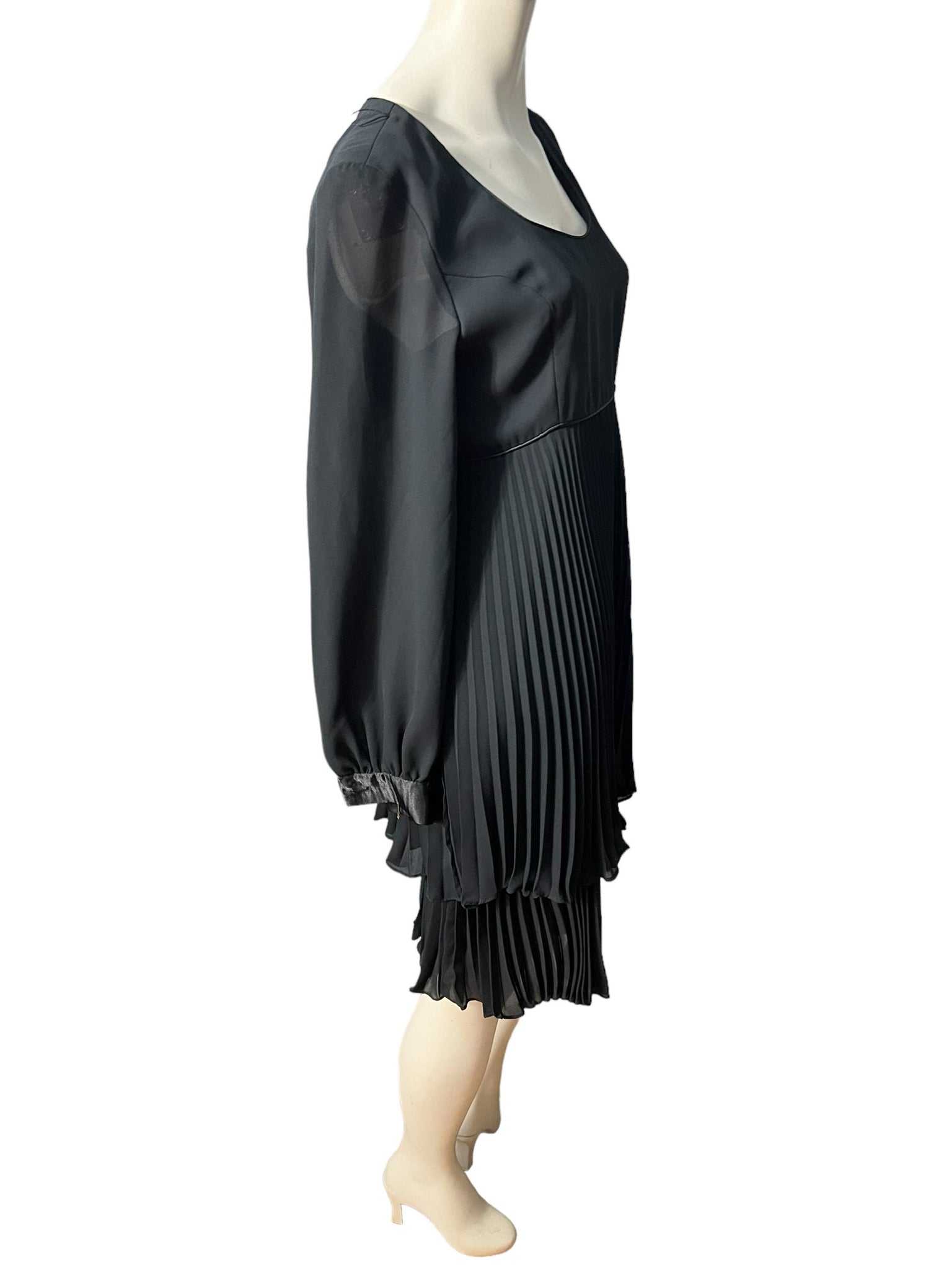 Vintage 80's black pleated dress M Nicole Paris