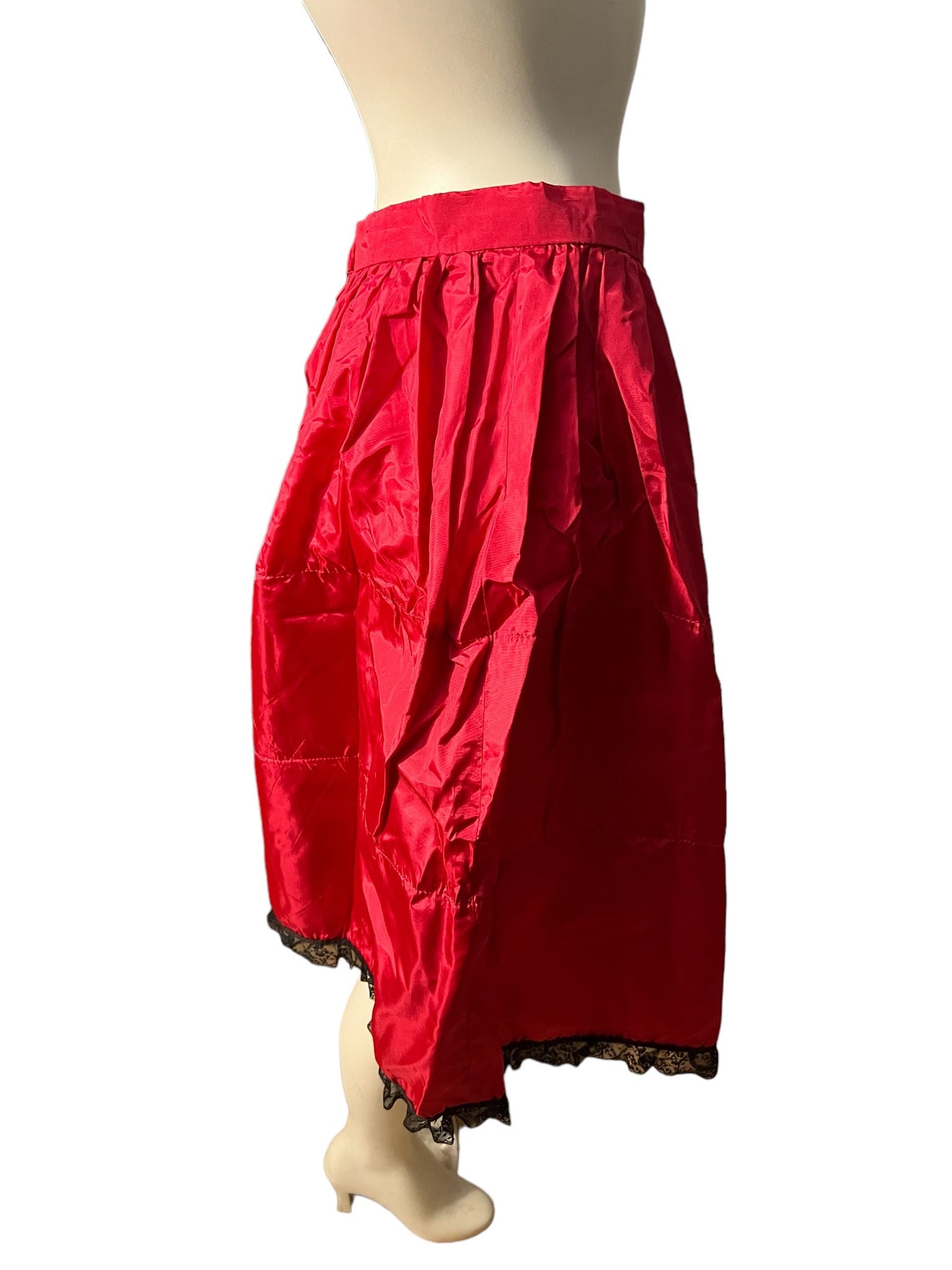 Vintage red crinoline skirt M