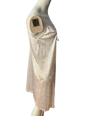 Vintage floral Vanity Fair nightgown S