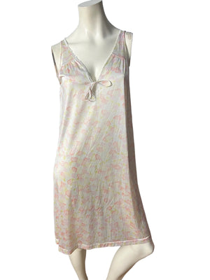 Vintage floral Vanity Fair nightgown S