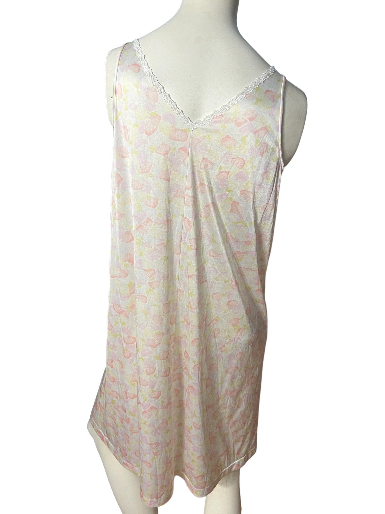 Vintage floral Vanity Fair nightgown S