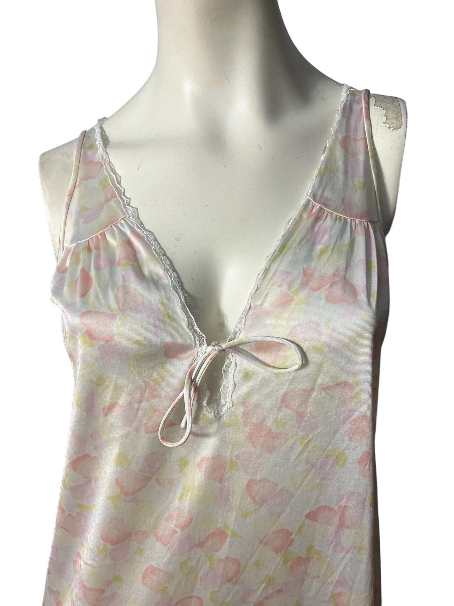 Vintage floral Vanity Fair nightgown S