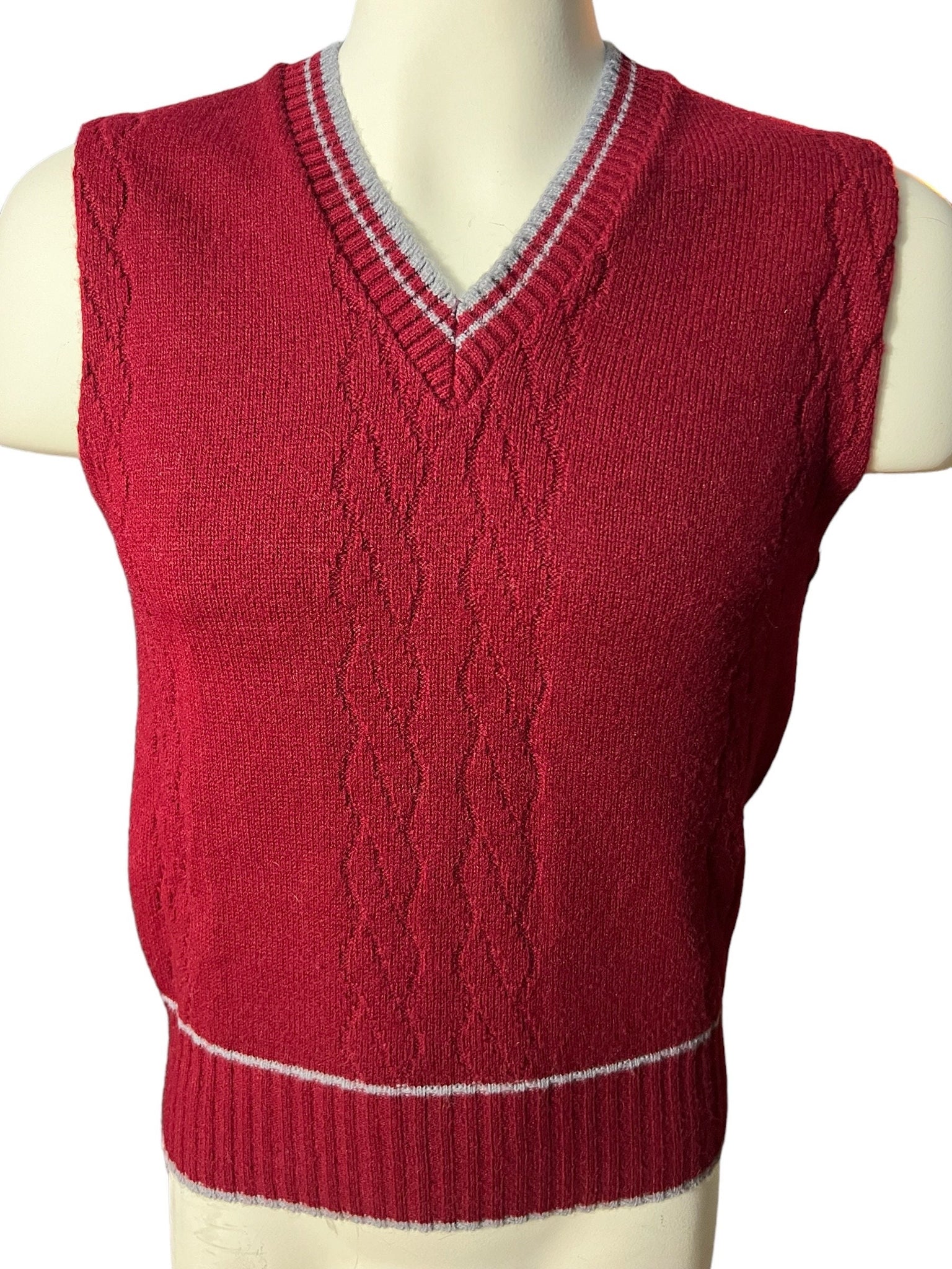 Vintage men’s sweater vest M Career Club