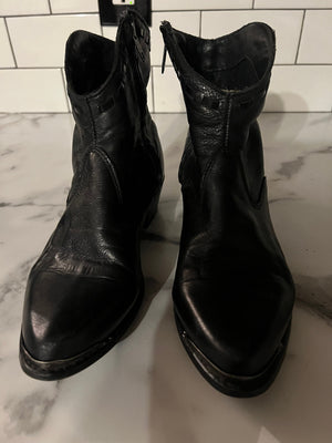 Vintage black Capezio short boots 6.5M