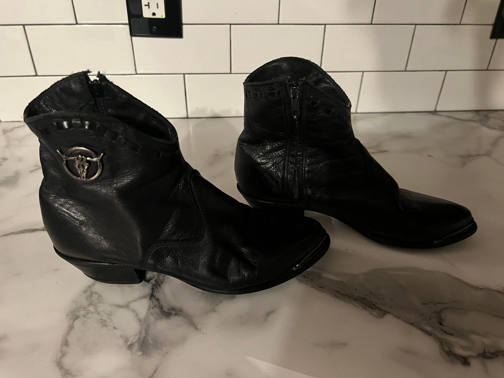 Vintage black Capezio short boots 6.5M