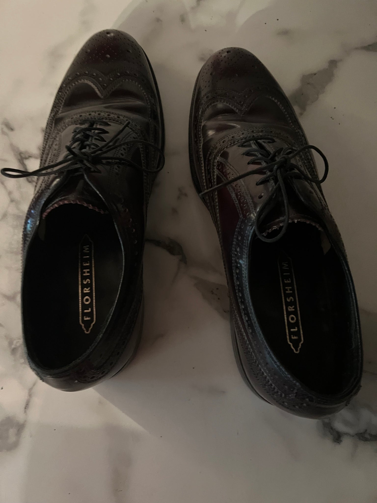 Vintage dark brown wingtips Florsheim 8.5 D