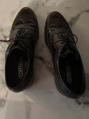 Vintage dark brown wingtips Florsheim 8.5 D