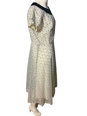 Vintage 1950’s volup full circle dress L