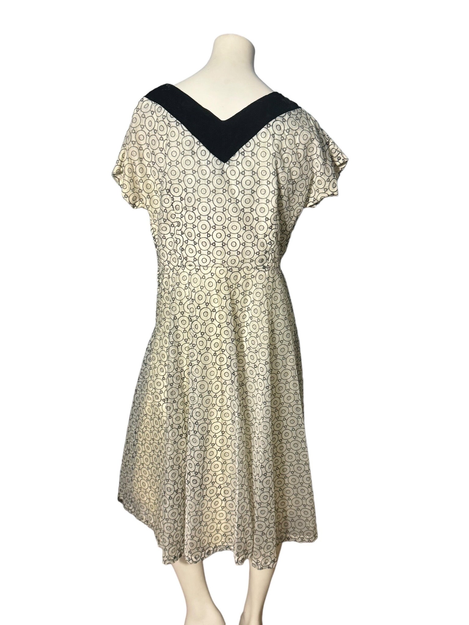 Vintage 1950’s volup full circle dress L
