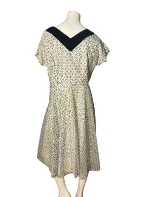 Vintage 1950’s volup full circle dress L