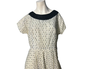 Vintage 1950’s volup full circle dress L
