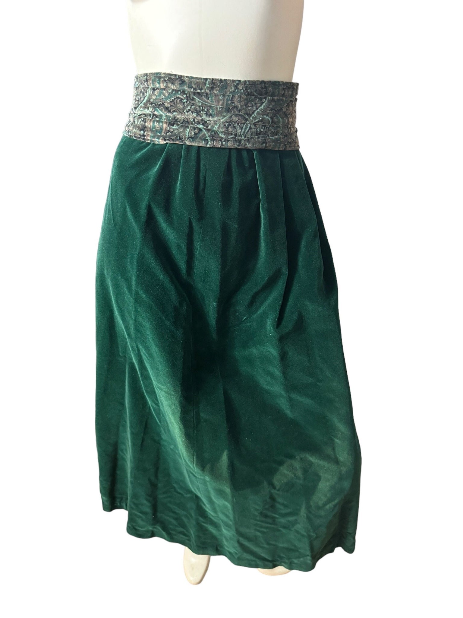 Vintage 70's green velvet skirt suit set S