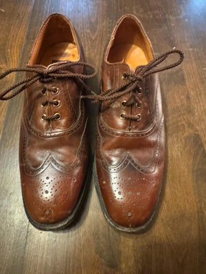 Vintage men's wingtip shoes 9 D American Gentleman