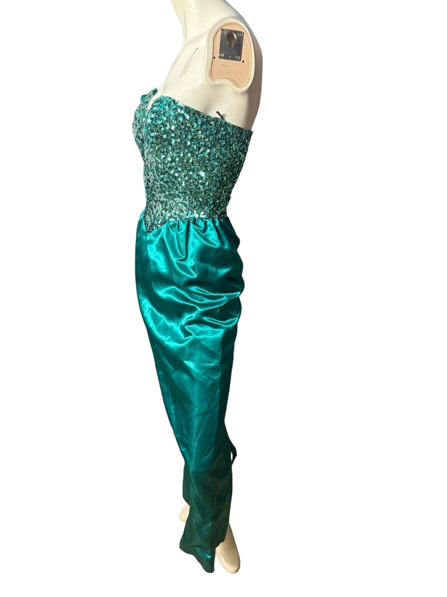 Vintage 70's green sequin & bead party dress 8